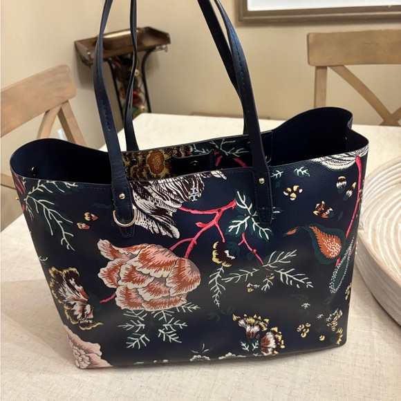 Tory Burch Floral Patterned Tote Bag Black